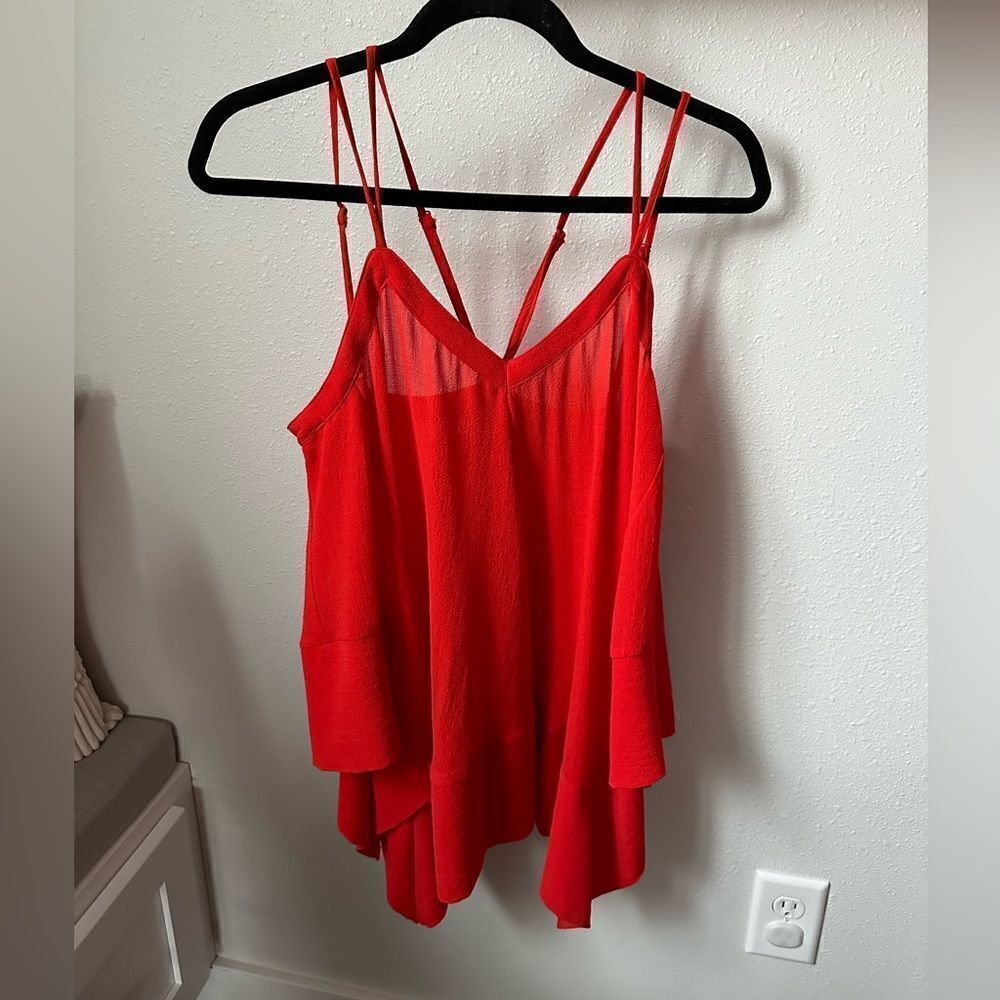 NEW WITH TAGS WOMENS HYFVE TOP SIZE MEDIUM